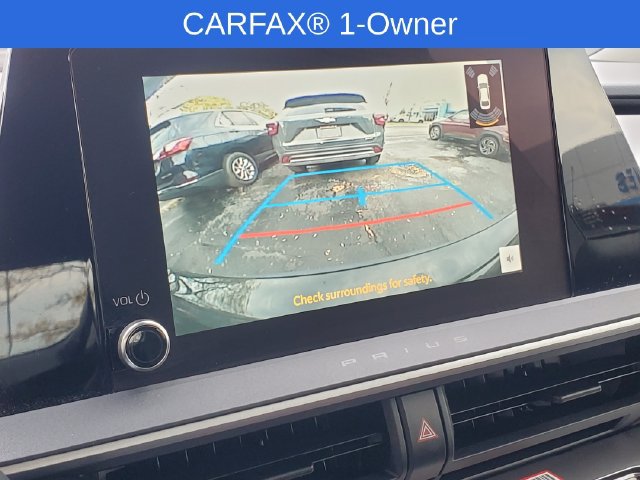 Used 2025 Toyota Prius LE FWD image 17