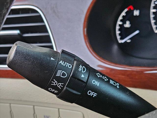 Used 2012 Hyundai Genesis 3.8 RWD image 9