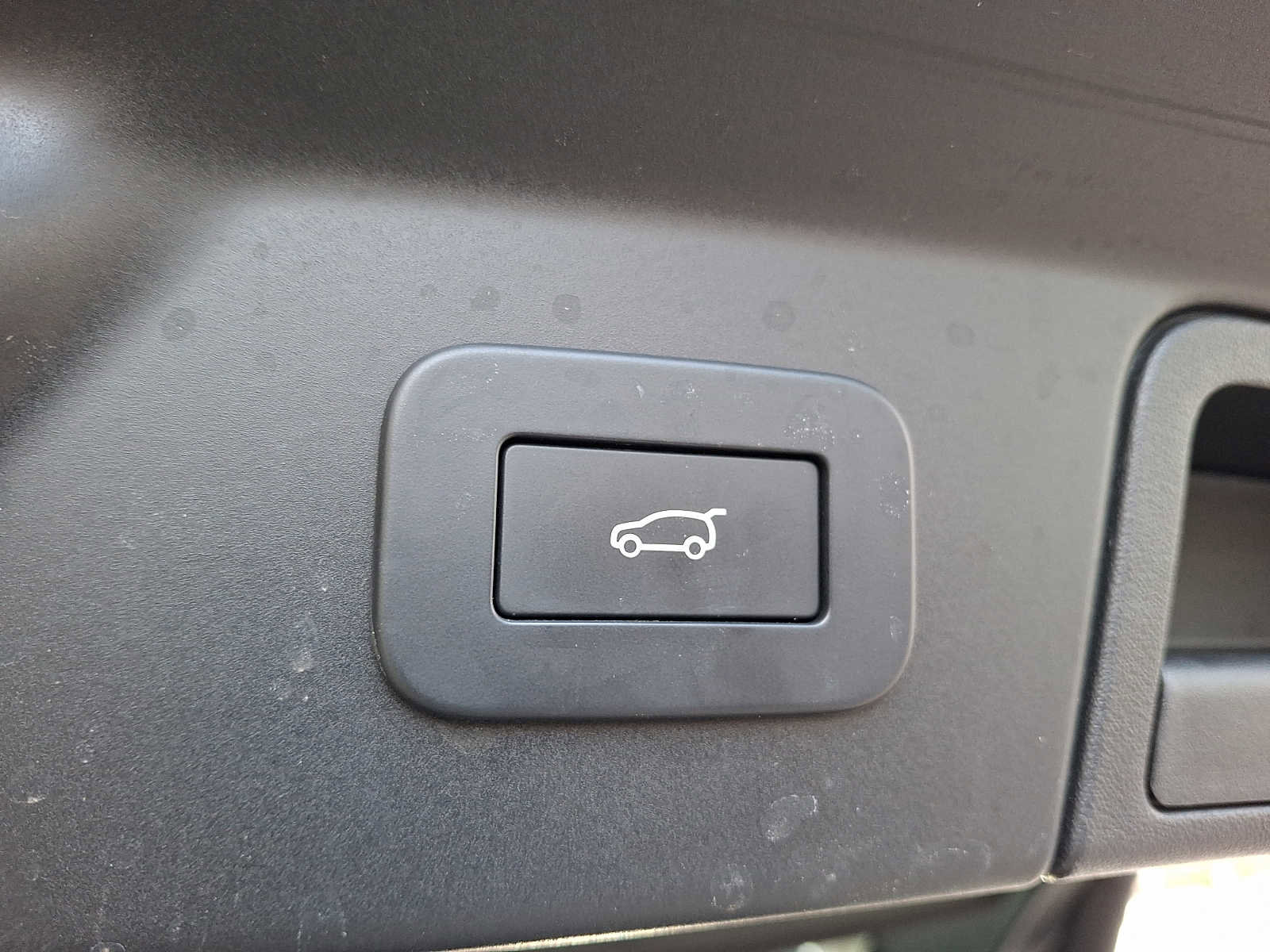 Used 2023 Land Rover Range Rover Velar R-Dynamic S image 26