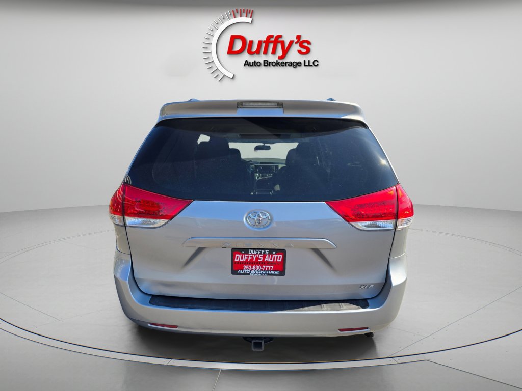 Used 2012 Toyota Sienna XLE FWD image 20