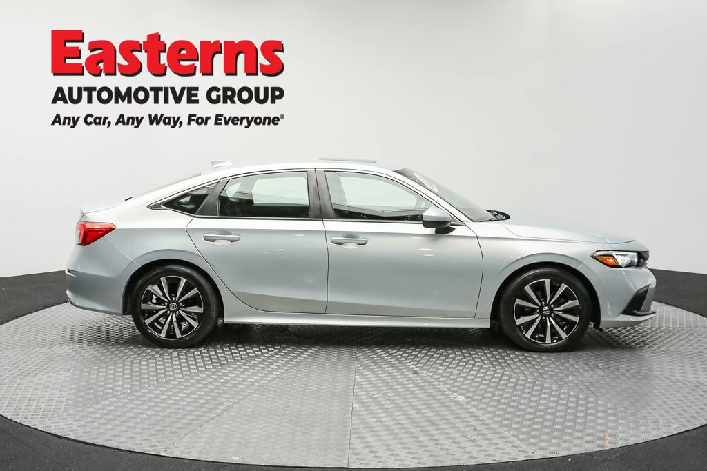 Used 2023 Honda Civic EX image 3