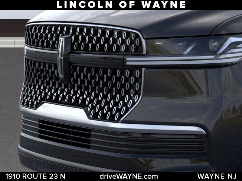 New 2026 Lincoln Navigator Reserve AWD/4WD image 18