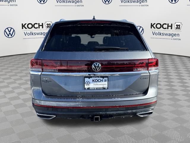 Used 2025 Volkswagen Atlas SEL image 6