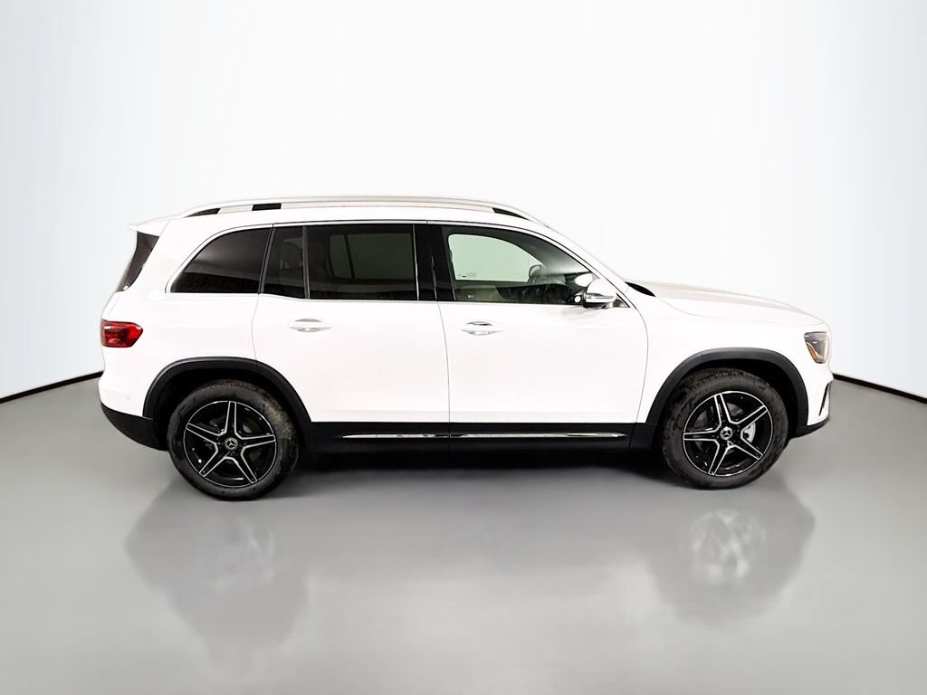 Used 2026 Mercedes-Benz GLB 250 4MATIC image 8