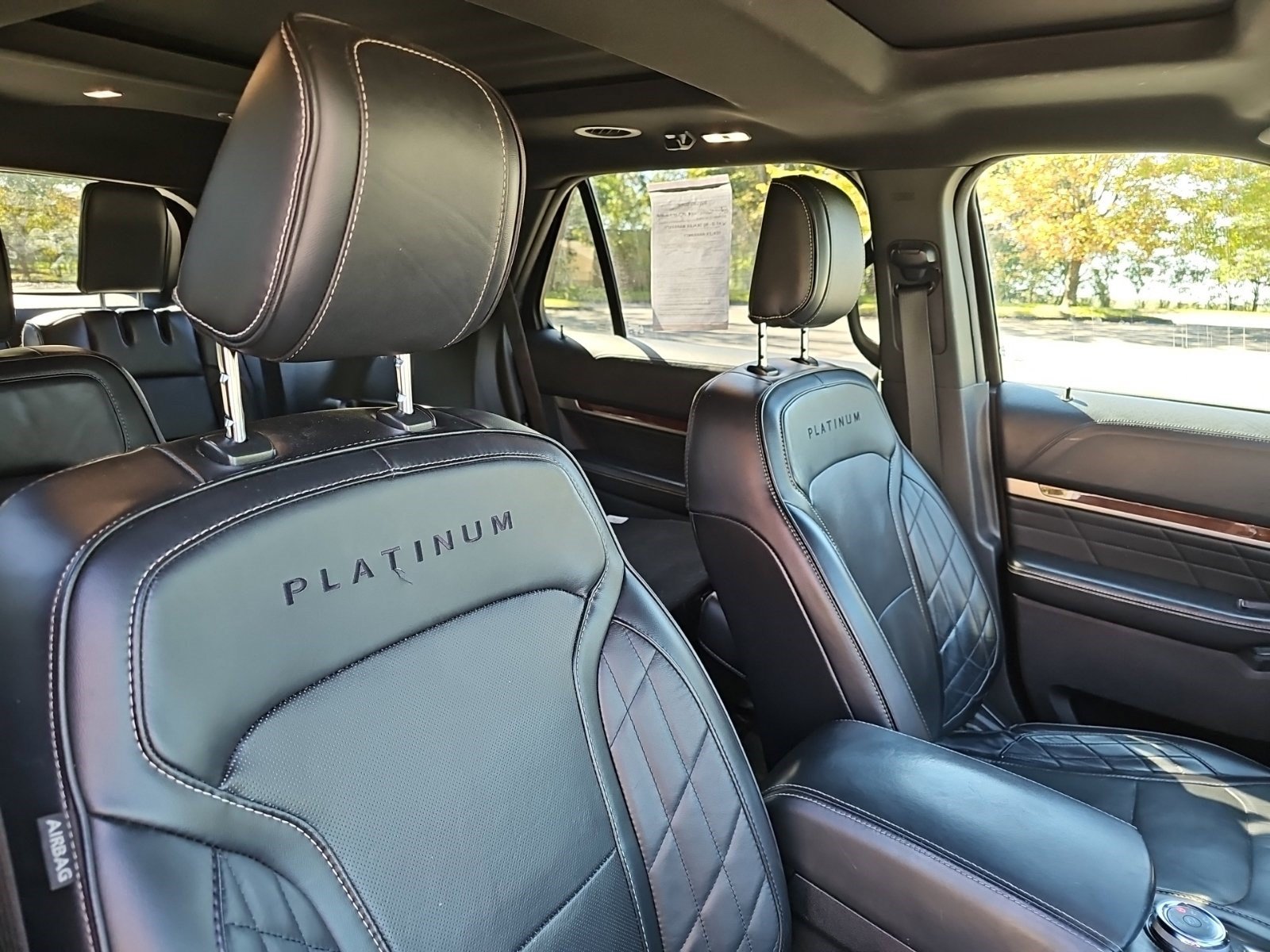 Used 2019 Ford Explorer Platinum AWD/4WD image 11