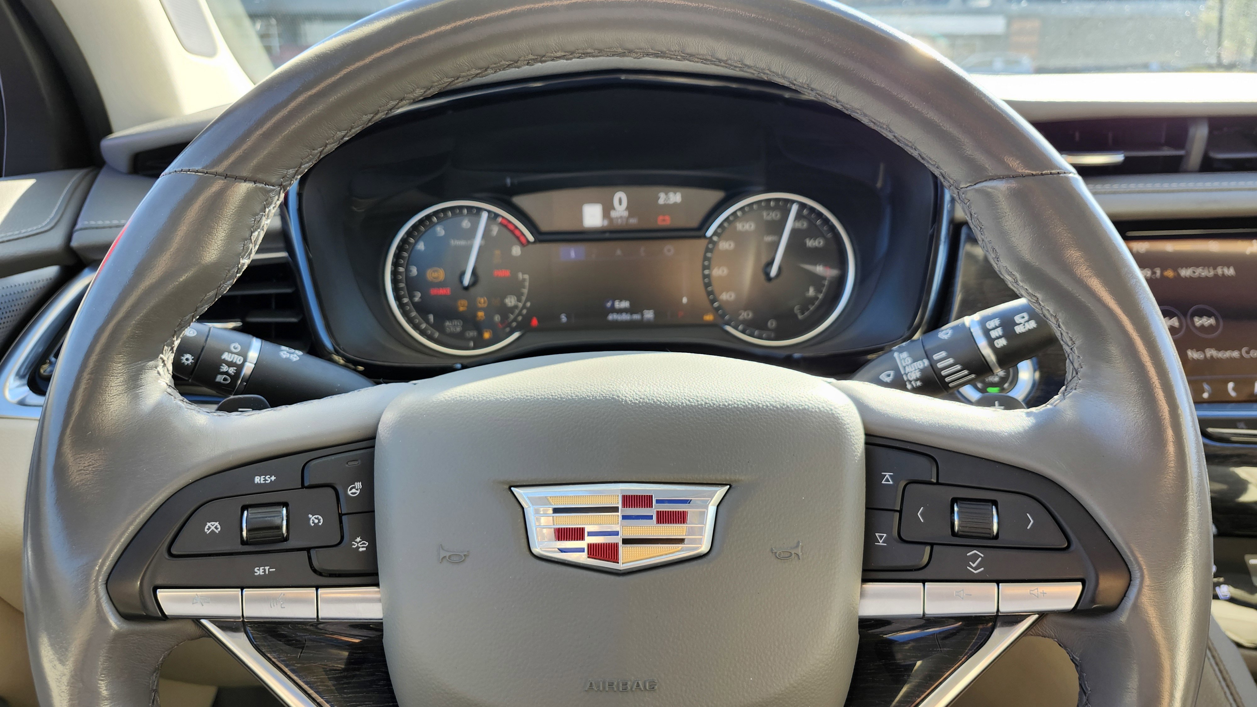 Used 2023 Cadillac XT6 Premium Luxury image 25