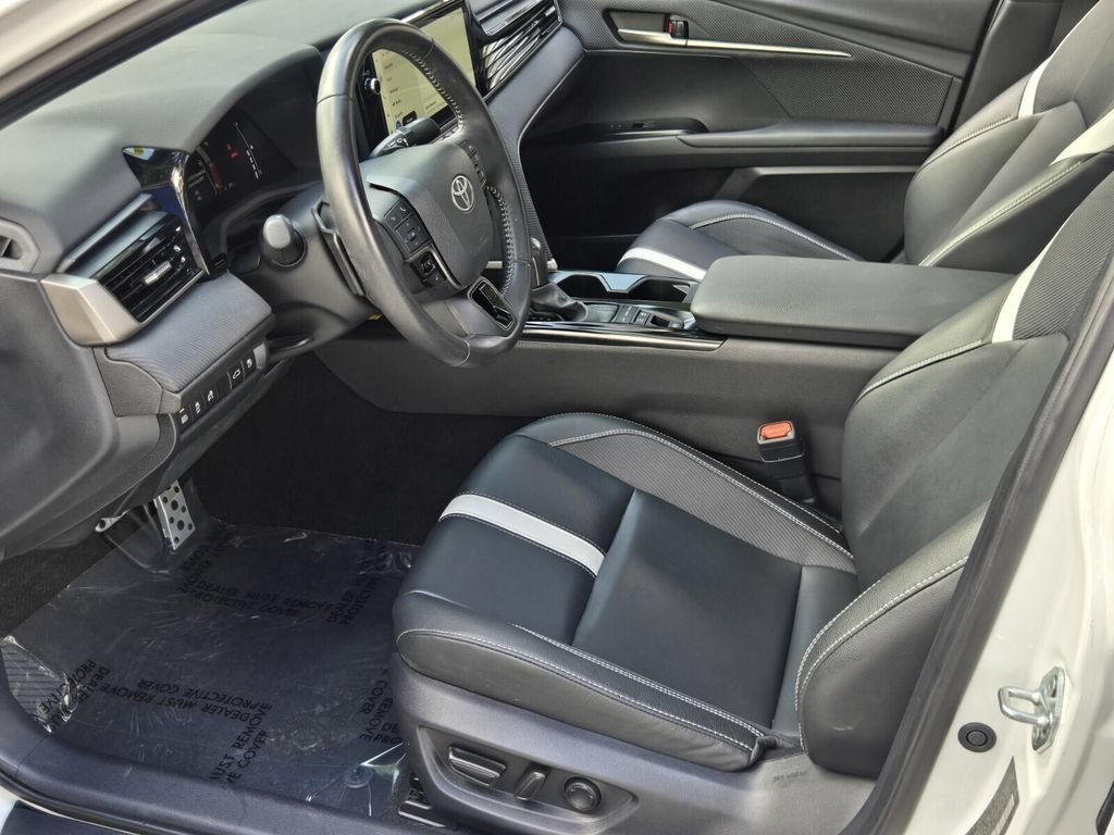 Used 2025 Toyota Camry SE w/ Multimedia Upgrade Package FWD image 10