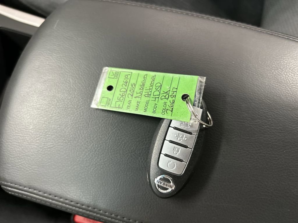 Used 2015 Nissan Altima 2.5 SV FWD image 12