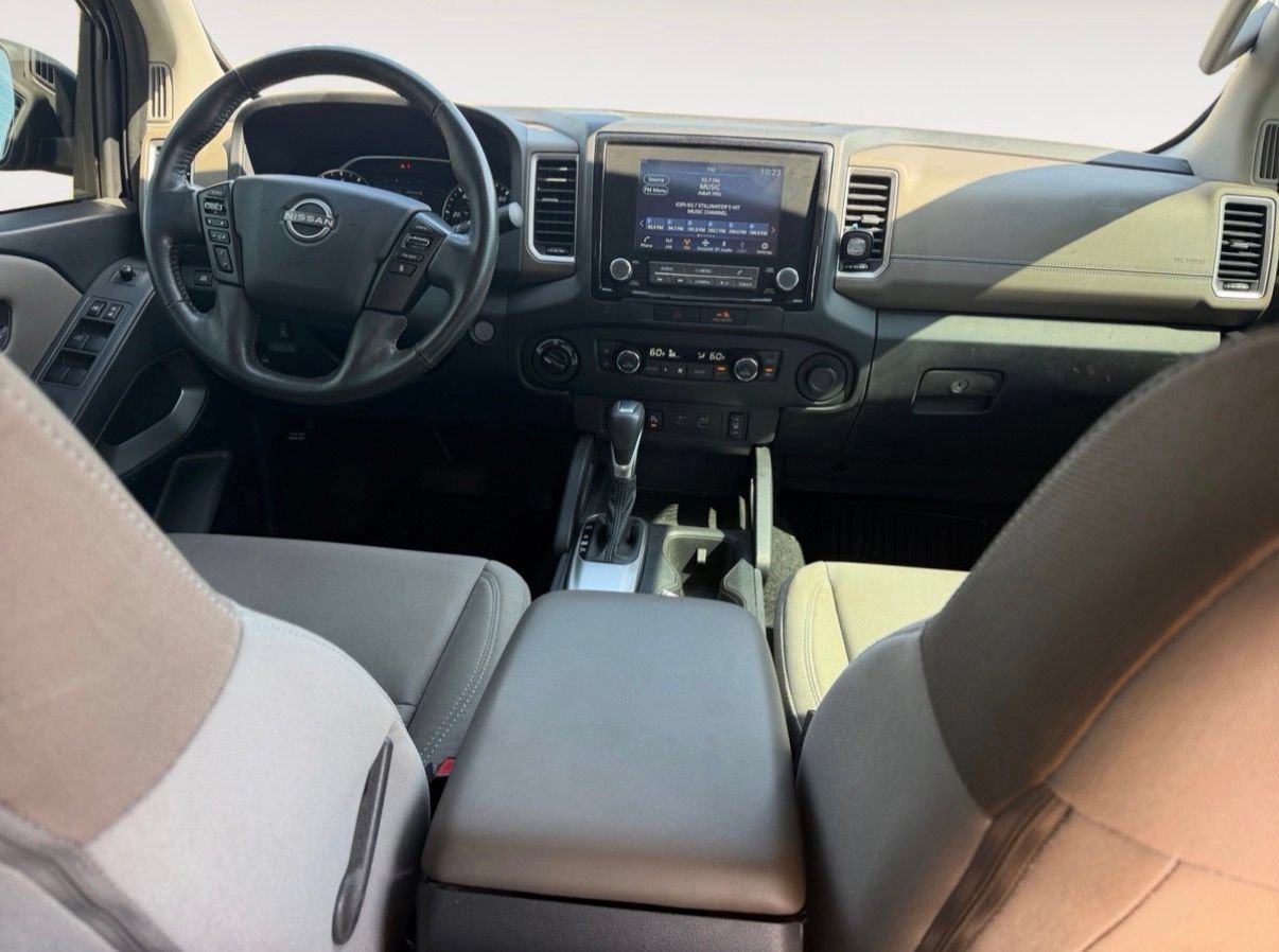Used 2022 Nissan Frontier SV AWD/4WD image 14