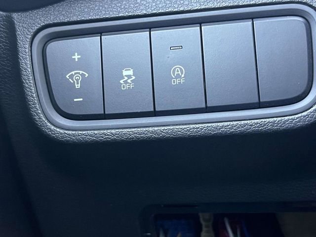 Used 2025 Kia Soul LX w/ LX Technology Package image 21