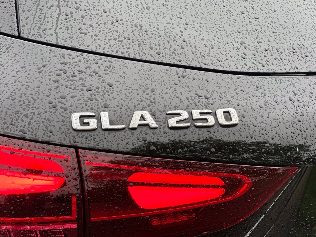 Used 2025 Mercedes-Benz GLA 250 image 4