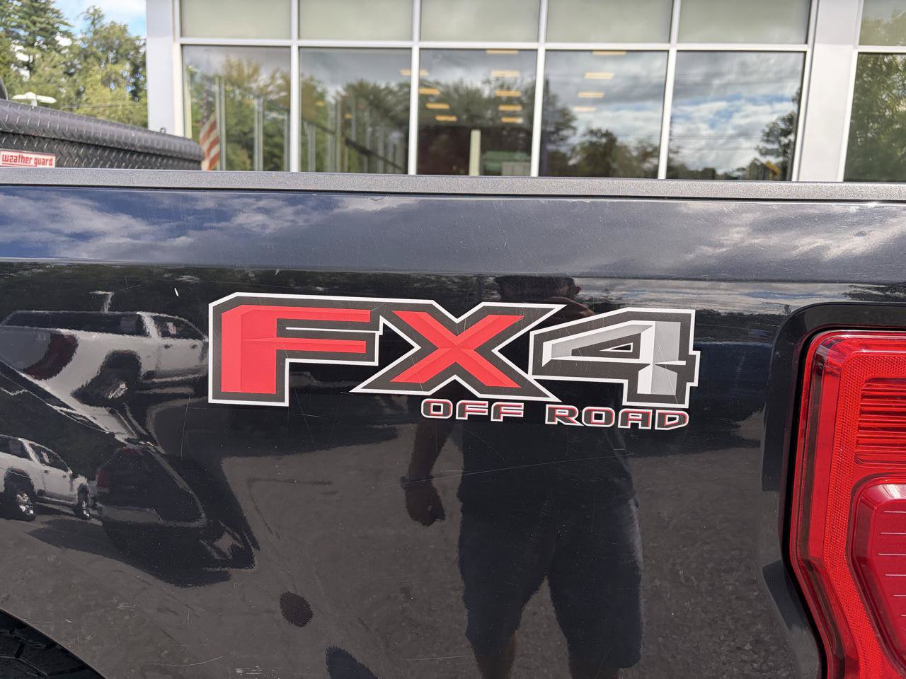Used 2020 Ford F250 XLT w/ FX4 Off-Road Package AWD/4WD image 14