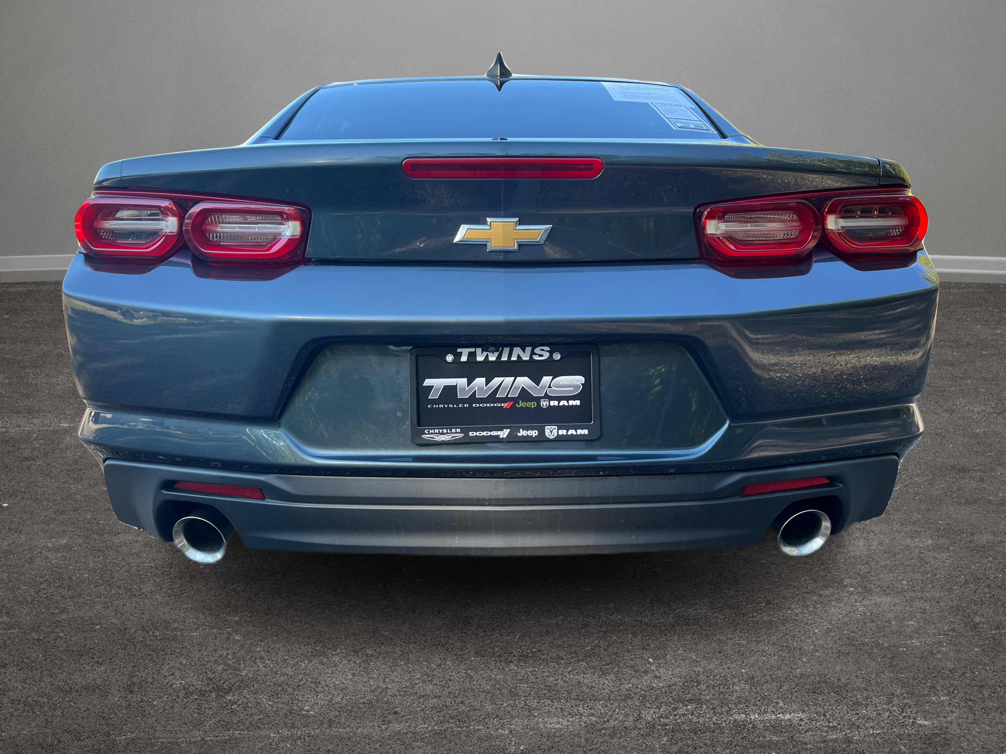 Used 2021 Chevrolet Camaro LT image 27