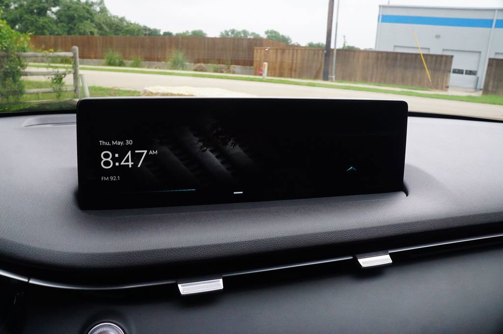 Certified 2025 Genesis GV70 2.5T Advanced w/ Advanced Package image 9