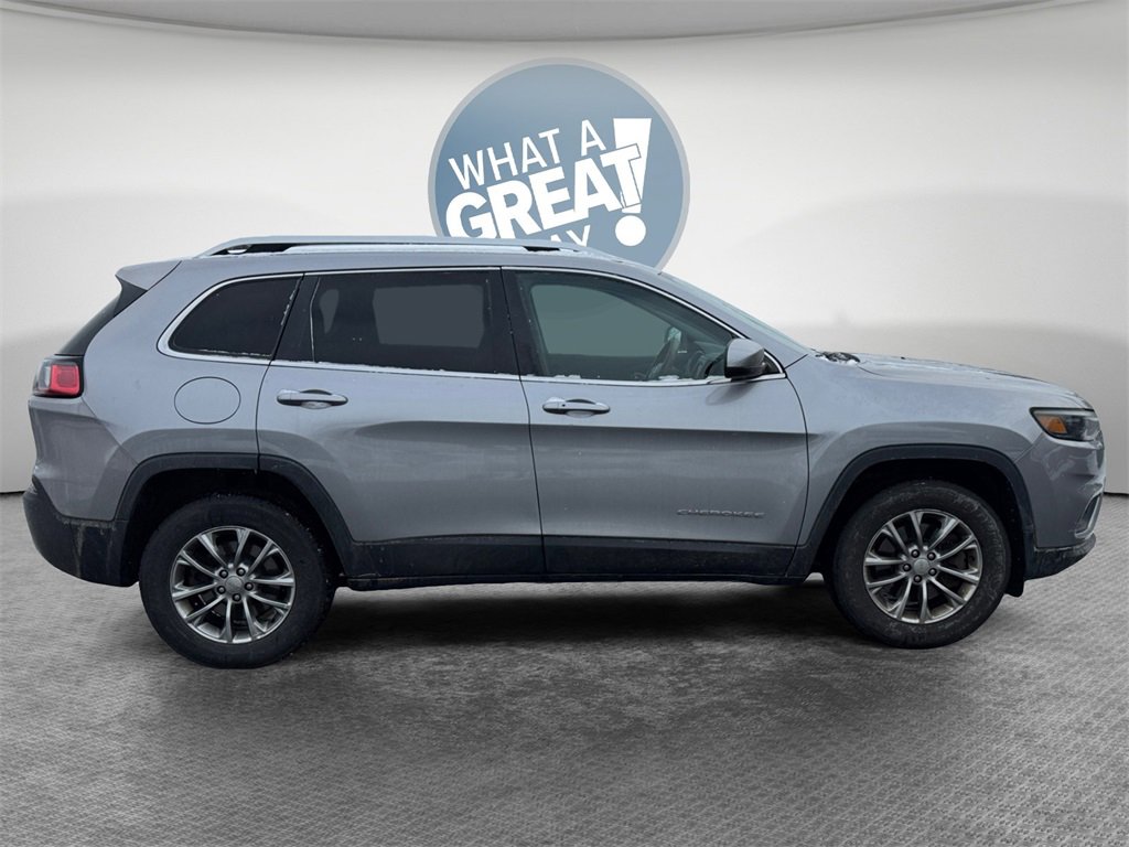 Certified 2019 Jeep Cherokee Latitude Plus w/ Cold Weather Group image 7