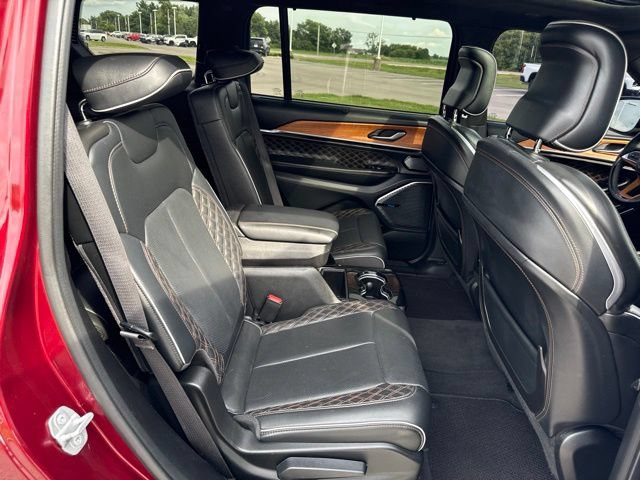 Used 2023 Jeep Grand Cherokee L Summit AWD/4WD image 35