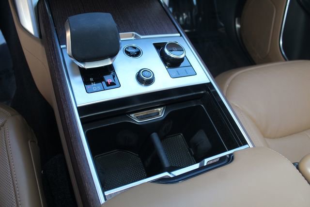 Used 2023 Land Rover Range Rover SE image 15