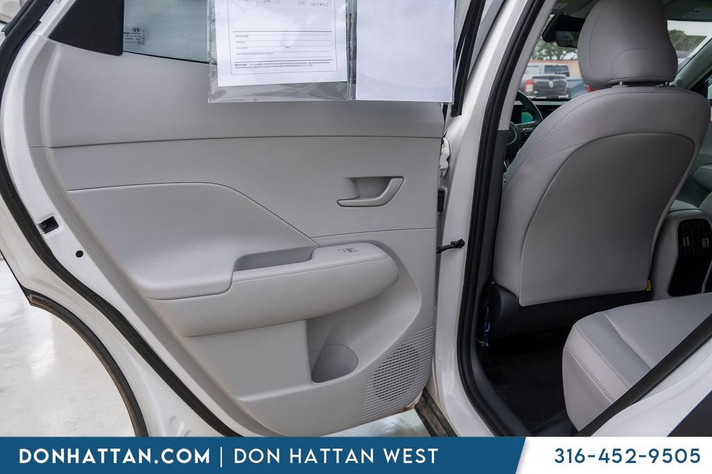 Used 2025 Hyundai Kona SEL AWD/4WD image 12