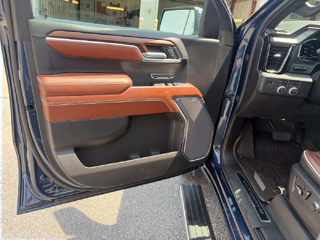 Used 2023 GMC Sierra 1500 Denali Ultimate AWD/4WD image 10