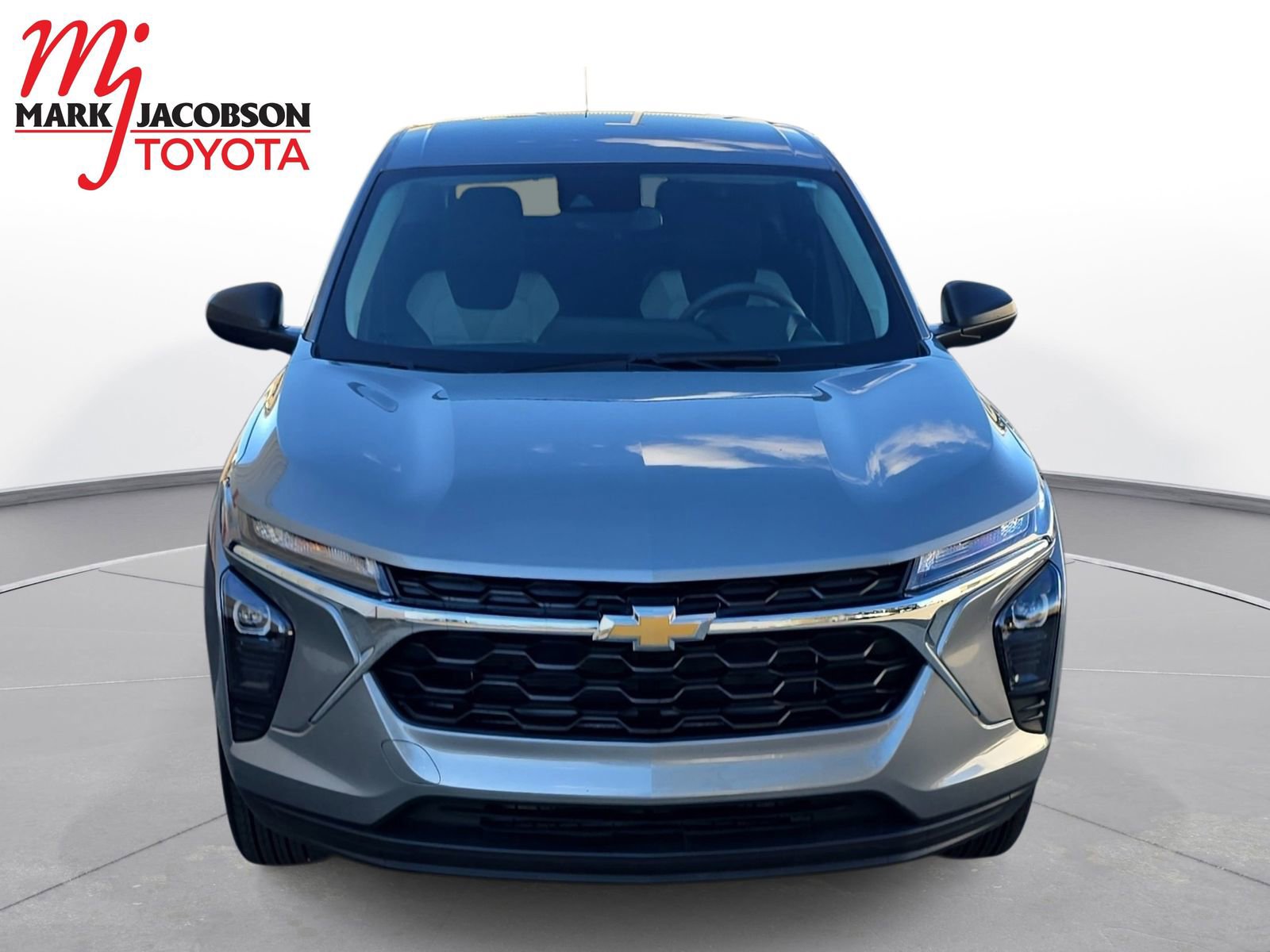 Used 2025 Chevrolet Trax LS w/ Driver Confidence Package image 3