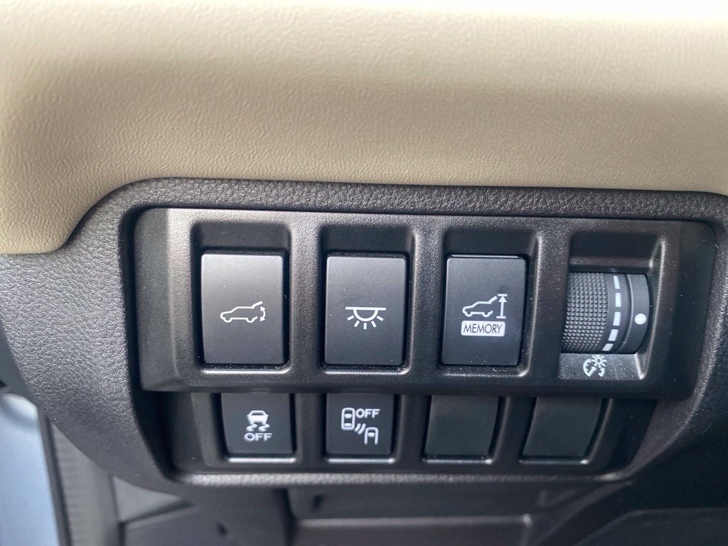 Used 2022 Subaru Ascent Limited w/ Technology Package AWD/4WD image 25