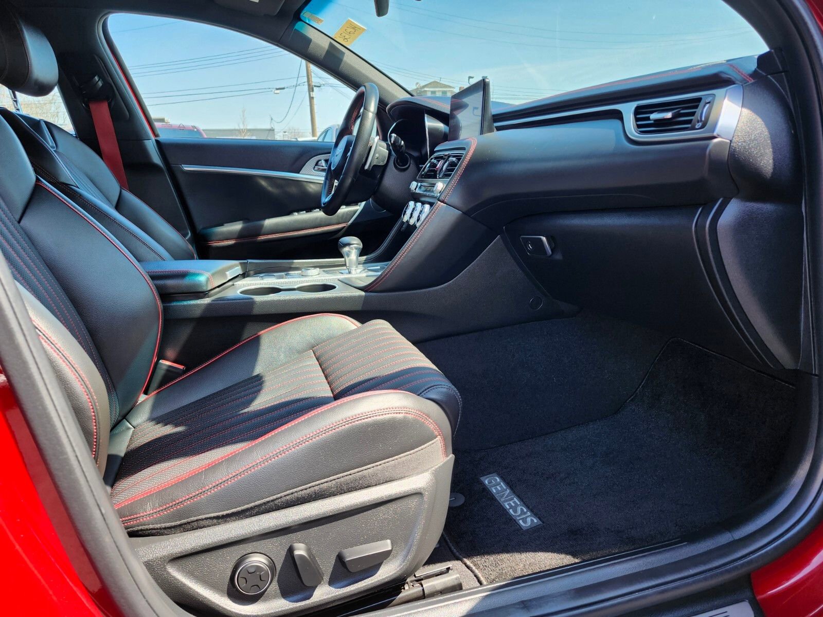 Used 2023 Genesis G70 3.3T w/ Sport Advanced Package image 11