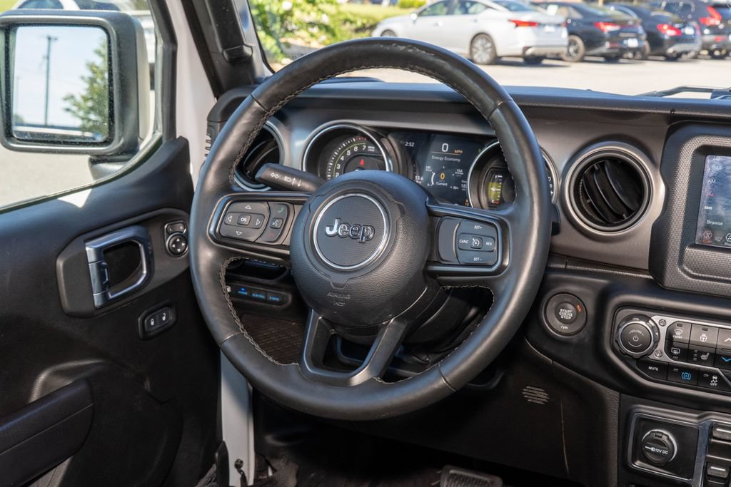 Used 2023 Jeep Wrangler Unlimited w/ Cold Weather Group AWD/4WD image 19