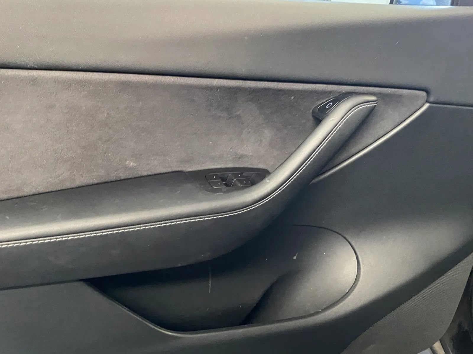 Used 2021 Tesla Model Y Long Range image 12