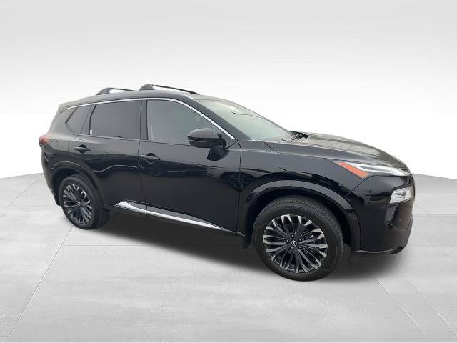 Certified 2026 Nissan Rogue Platinum w/ Platinum Premium Package AWD/4WD image 2