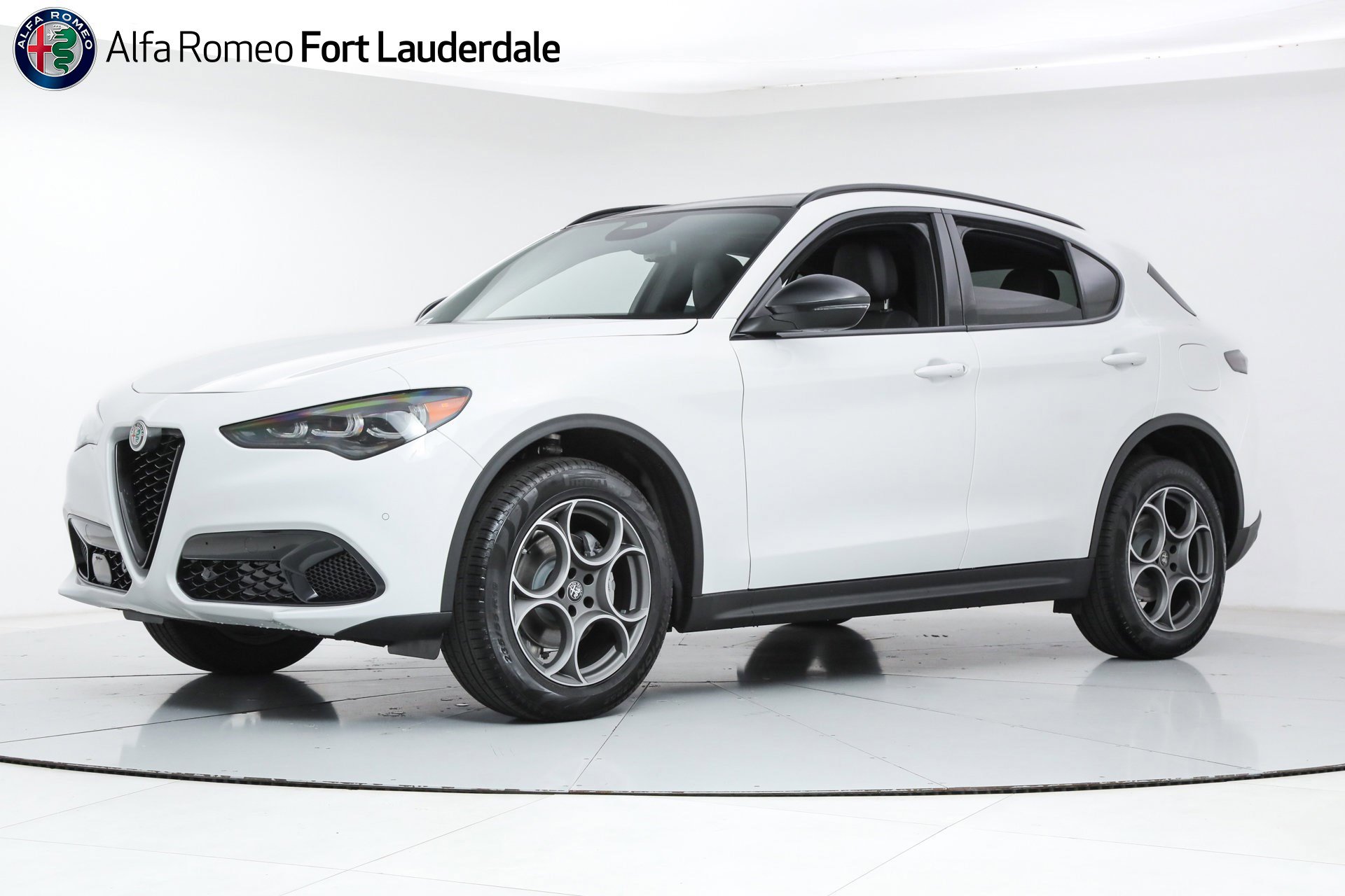New 2025 Alfa Romeo Stelvio Sprint w/ Convenience Package AWD/4WD image 1