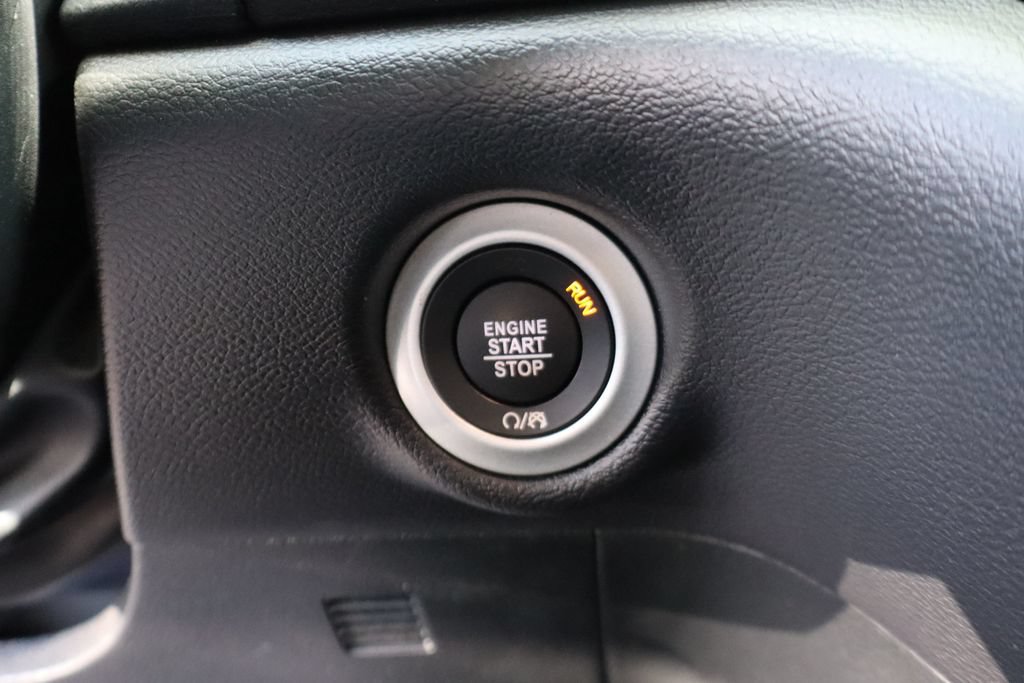 Used 2026 Chrysler Pacifica Select FWD image 18