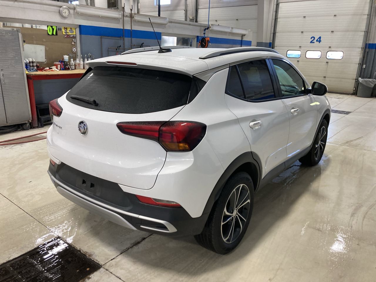 Used 2023 Buick Encore GX Select w/ Safety Package II AWD/4WD image 7
