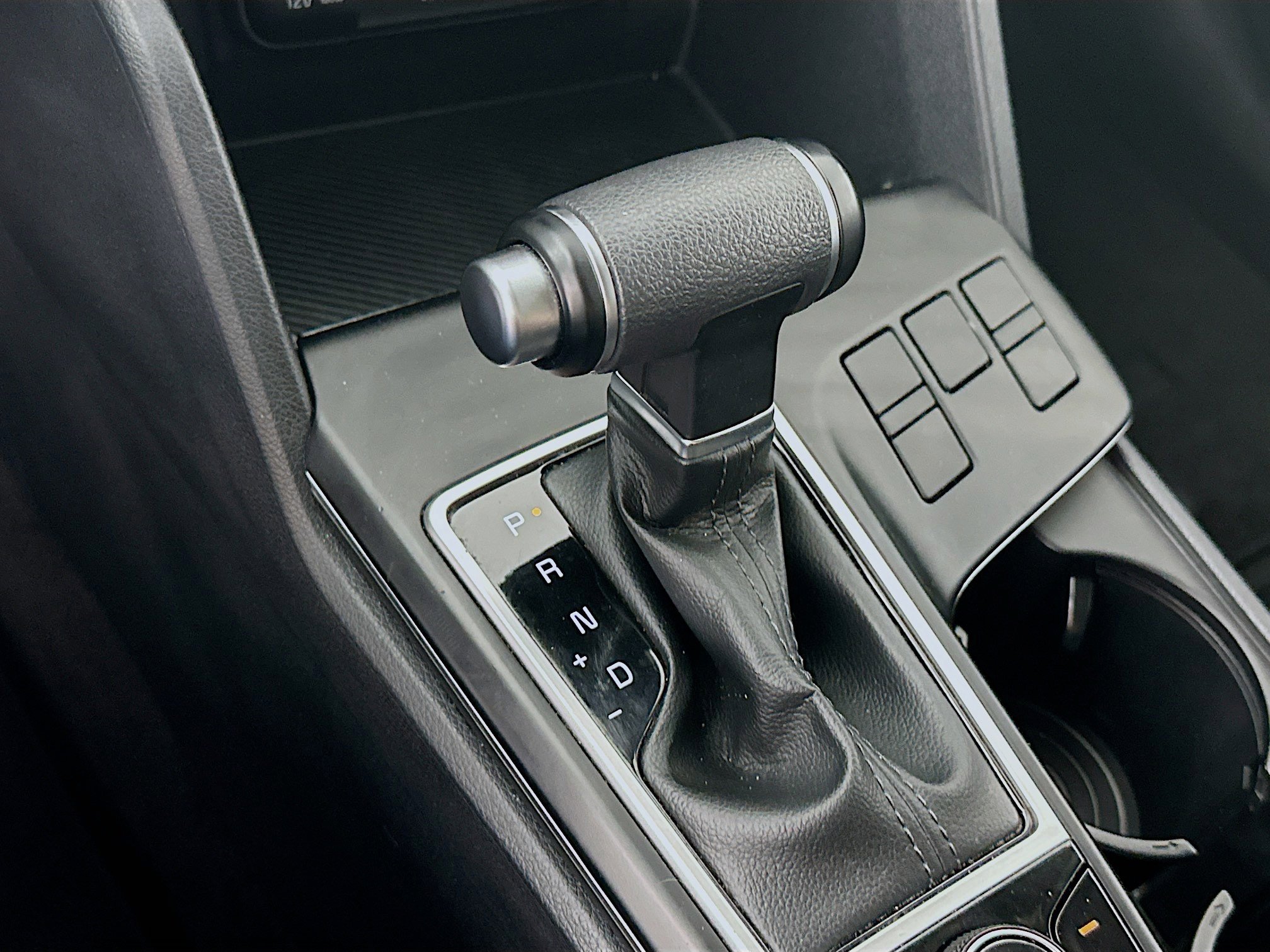 Used 2024 Kia Sportage LX image 23