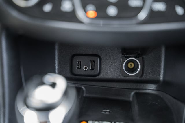 Used 2018 Chevrolet Equinox Premier FWD image 26