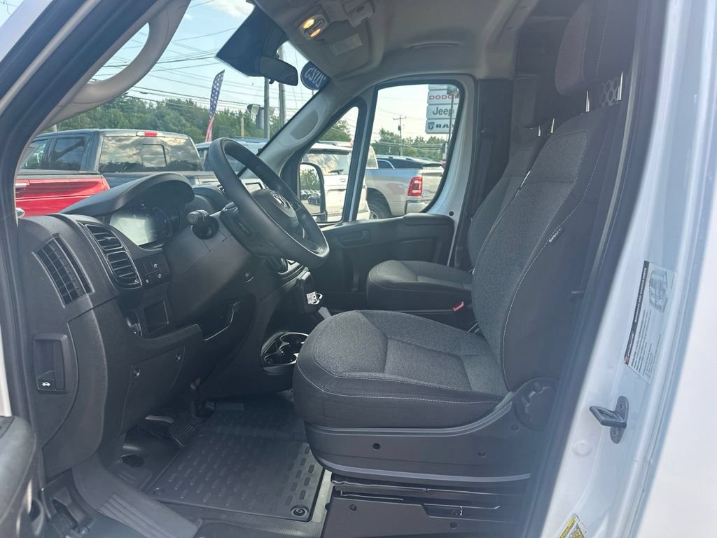 Used 2025 RAM ProMaster 2500 w/ U-Haul Equipment Group FWD image 15