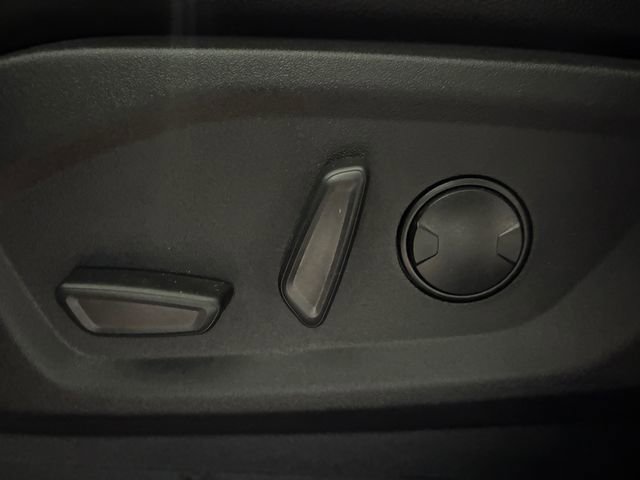 Used 2024 Ford Edge Titanium image 9