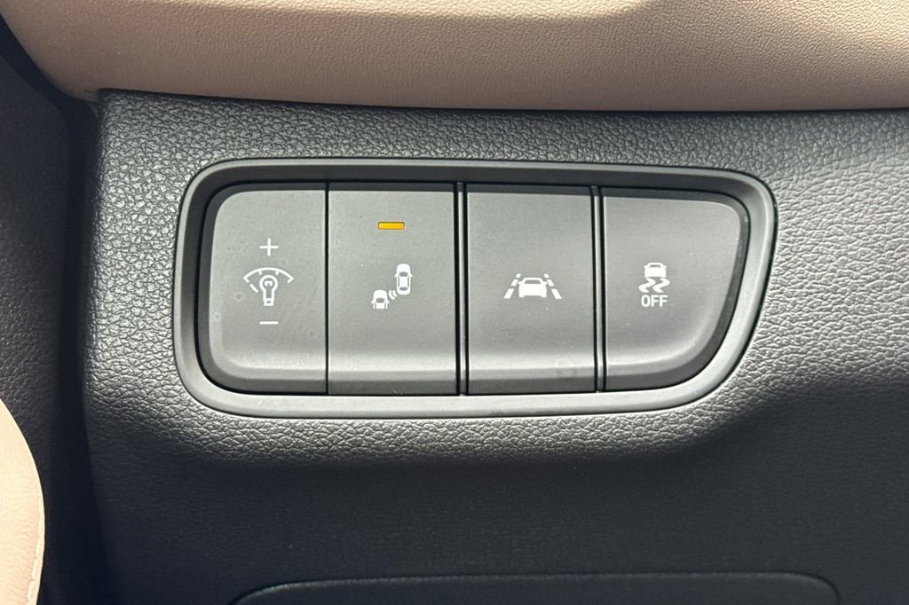 Used 2020 Hyundai Santa Fe SEL image 32