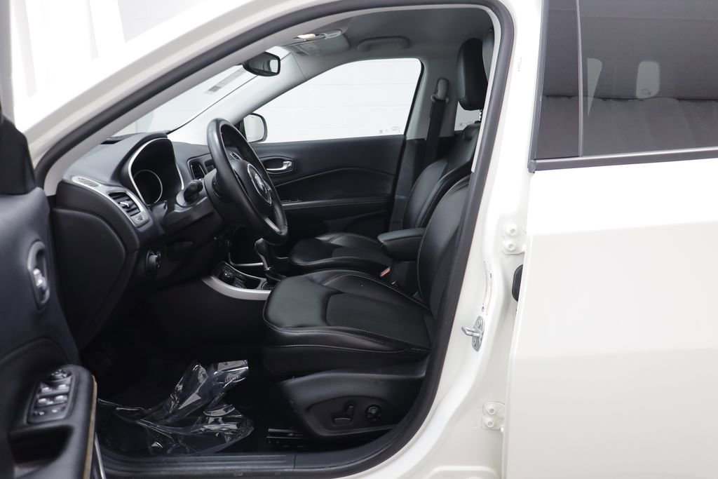 Used 2018 Jeep Compass Latitude w/ Popular Equipment Group image 5