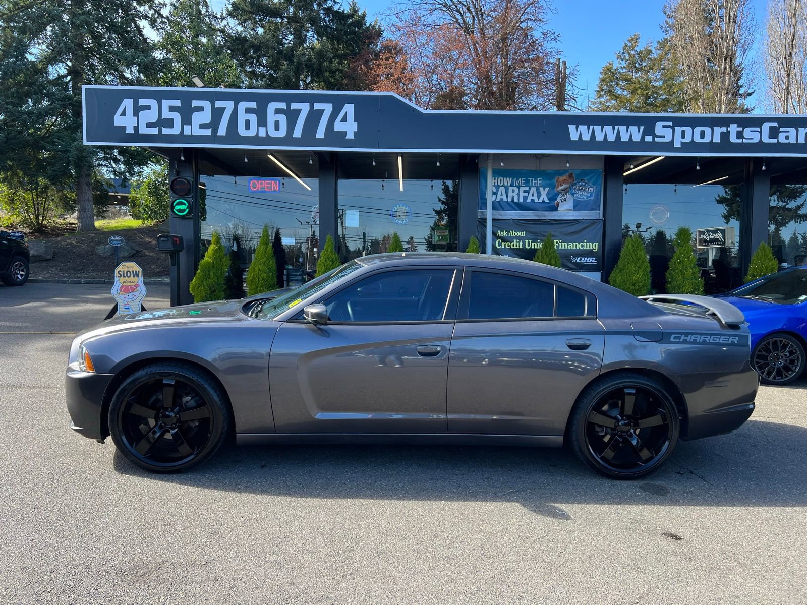 Used 2014 Dodge Charger SE RWD image 5