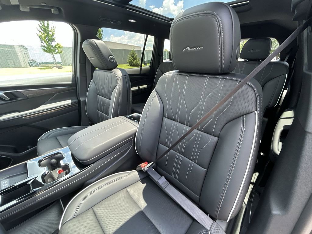 Certified 2025 Buick Enclave Avenir w/ Super Cruise Package image 37