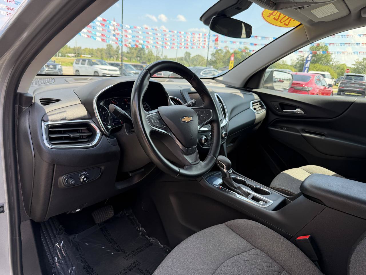 Used 2024 Chevrolet Equinox LT FWD image 14