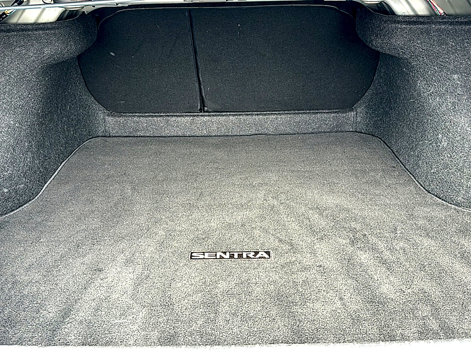 Used 2025 Nissan Sentra SR FWD image 21