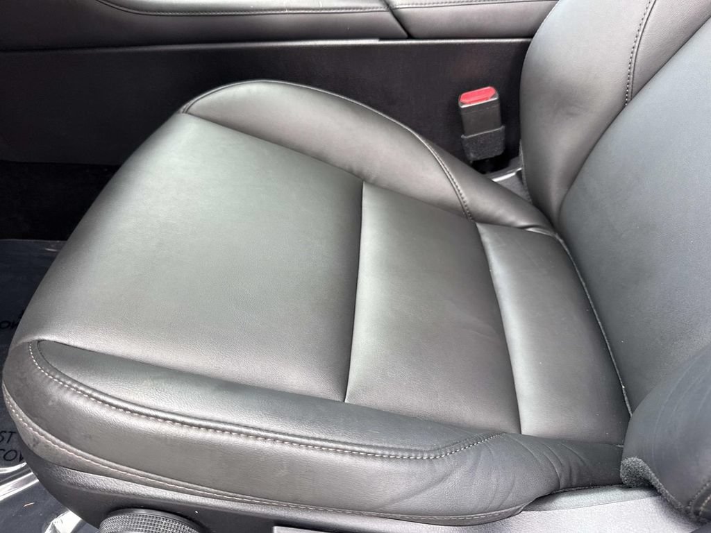 Used 2021 MAZDA MAZDA3 s FWD image 24
