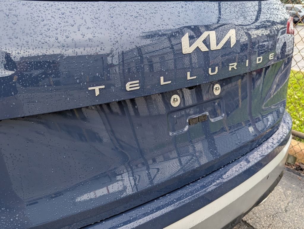 Used 2024 Kia Telluride S w/ S Sunroof Package FWD image 15