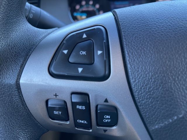 Used 2014 Ford Taurus SE image 16