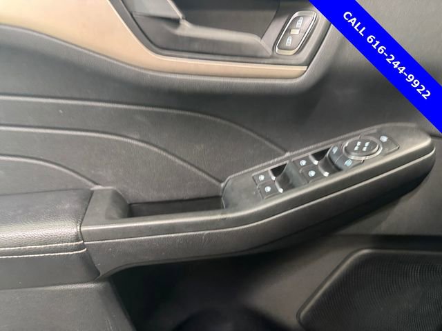 Used 2022 Ford Escape SE w/ Cold Weather Package image 13
