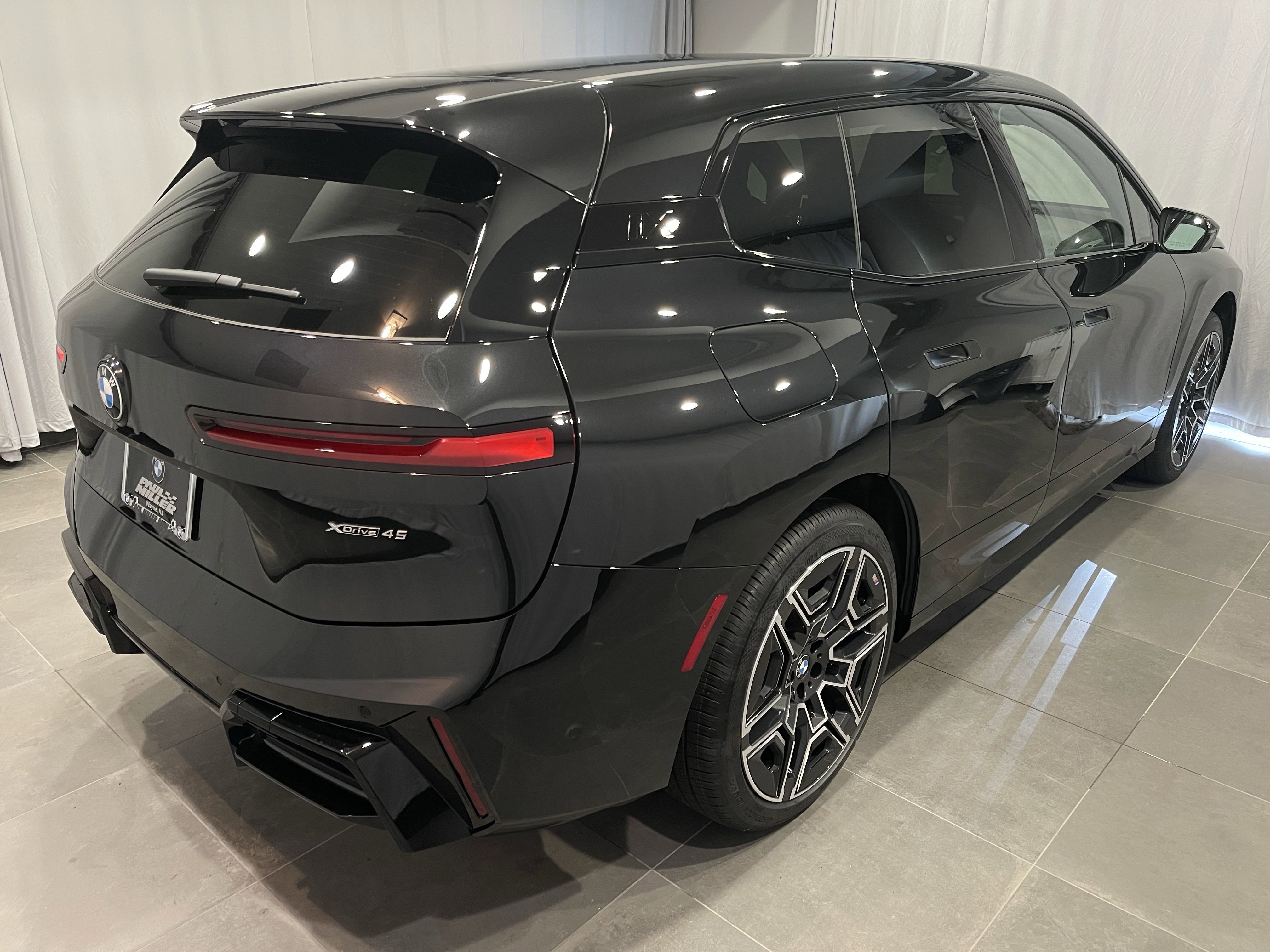 New 2026 BMW iX xDrive45 image 6