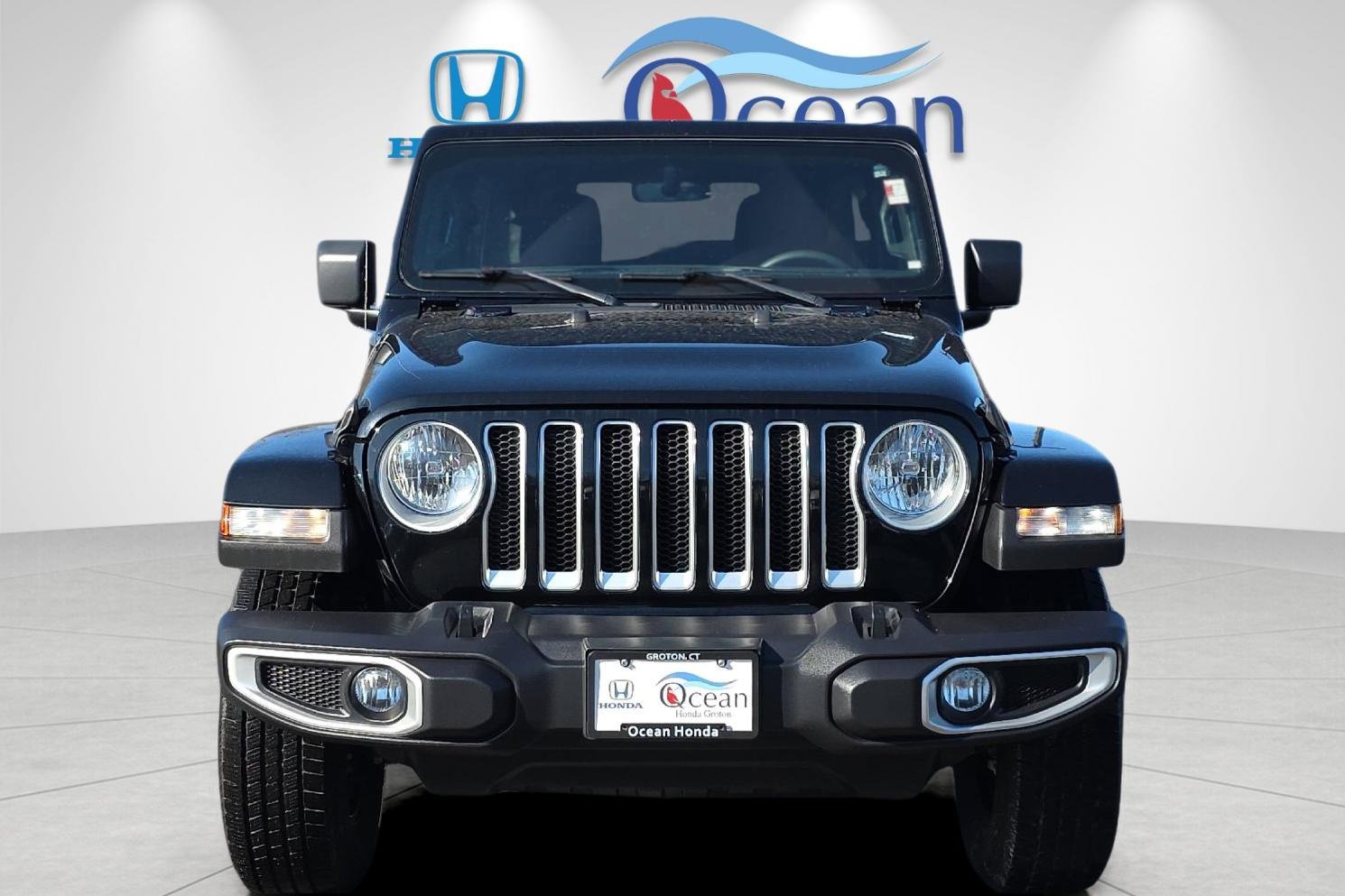 Used 2023 Jeep Wrangler Sahara image 2