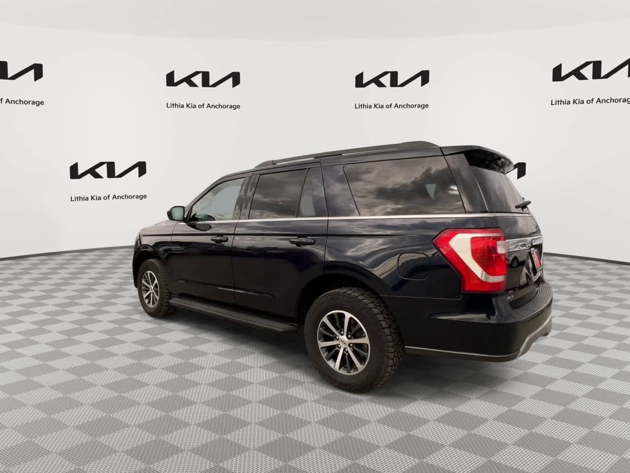 Used 2021 Ford Expedition XLT AWD/4WD image 6