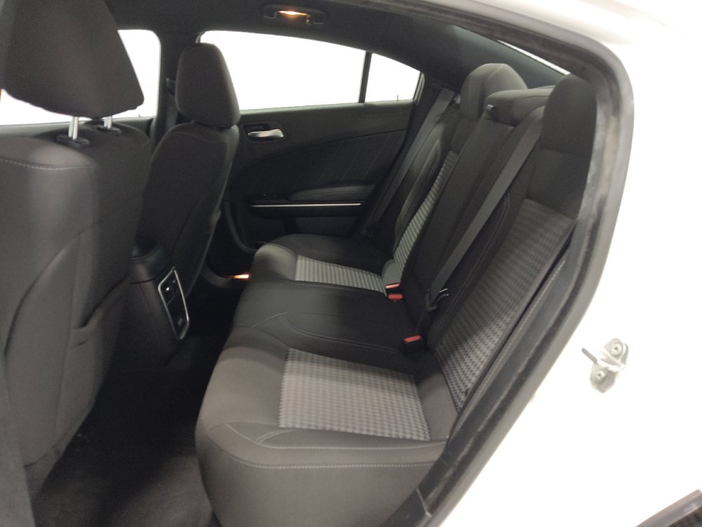 Used 2022 Dodge Charger SXT w/ Cold Weather Package RWD image 18